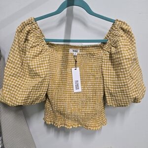 BB DAKOTA by Steve Maddem FinaPlaid Smocked Yellow Top